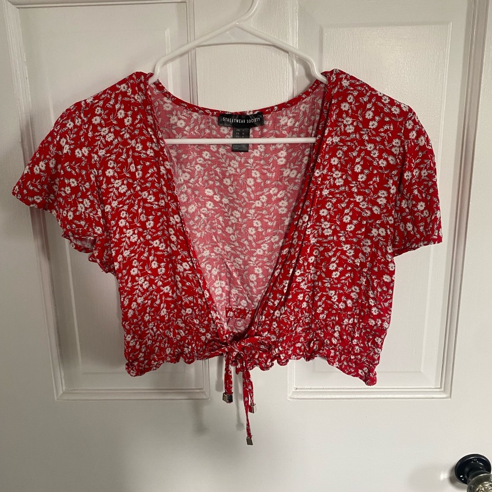 Street wear society crop top size large